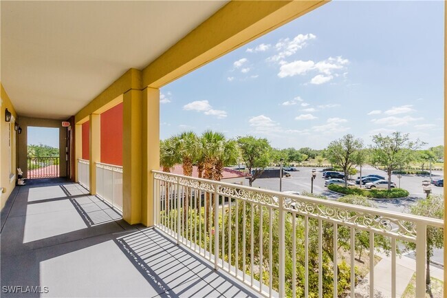 Building Photo - 5068 Annunciation Cir Unit 4202 Rental