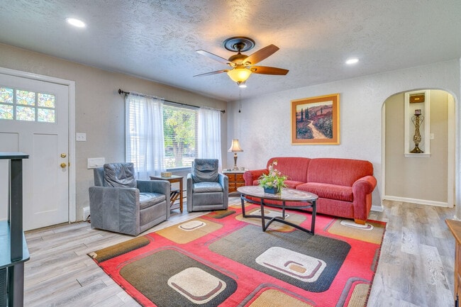 Photo - 1923 Lake Ave Unidad ID1385701P