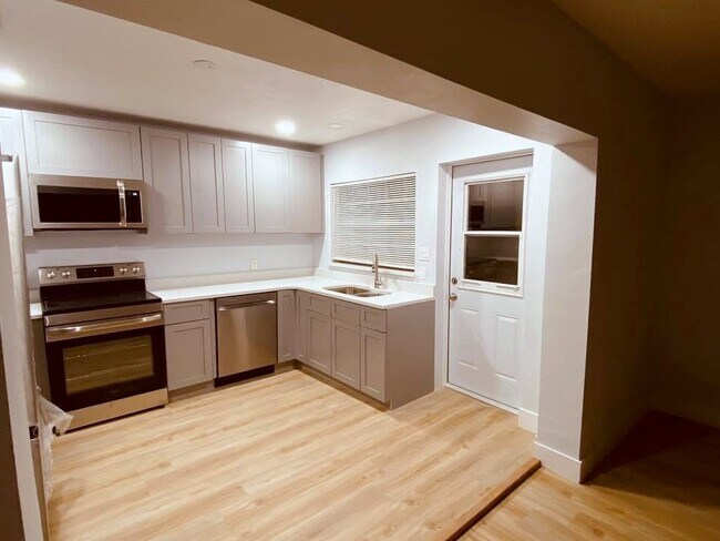 131 W Atwater Ave