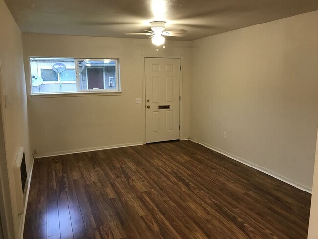 Photo - 166-Gerth Apartments