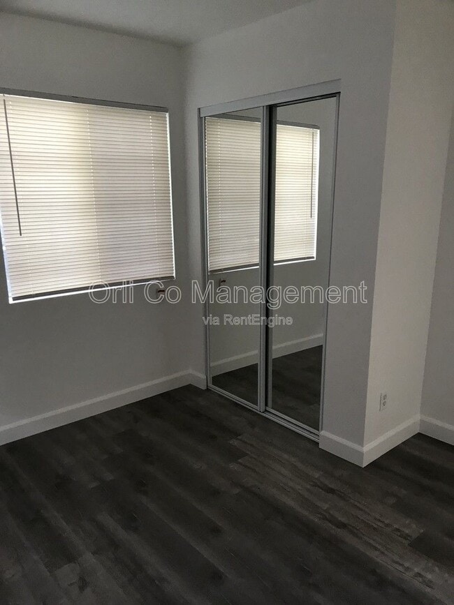Photo - 299 W Claremont St