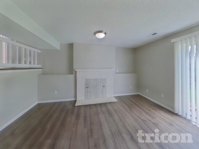 Photo - 1444 Willow Creek Ln