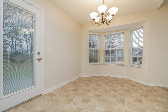 Photo - 608 Birchbrook Ct