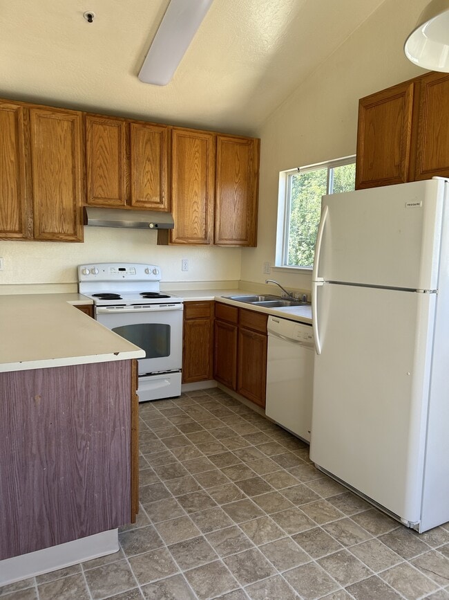 Photo - 126 Walti St