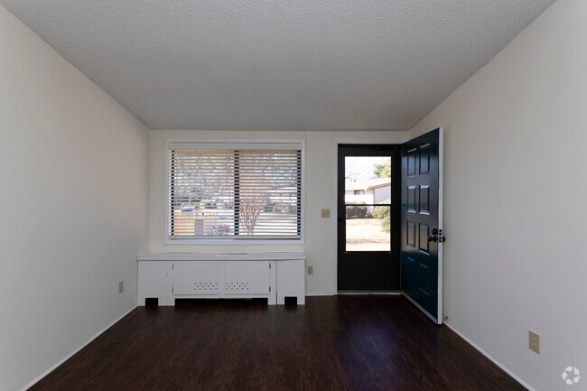 1BR, 1BA -