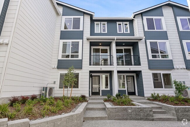 Building Photo - 4 Bedroom 3 Bath Stunning Brand New Town H... Rental