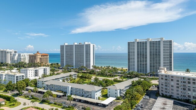 Building Photo - 2700 Banyan Rd Unit 23