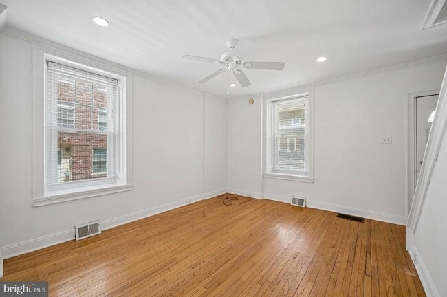 Photo - 447 Dupont St