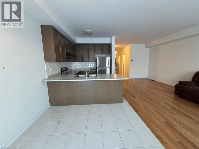 Photo - 106 Selection Hts