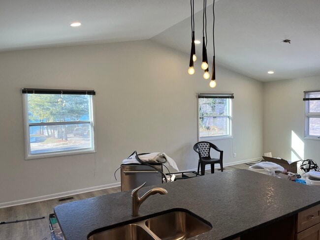 Photo - 245 Lakeshore Dr