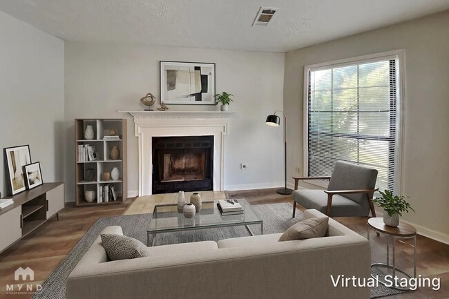 Photo - 4832 Wyndam Dr