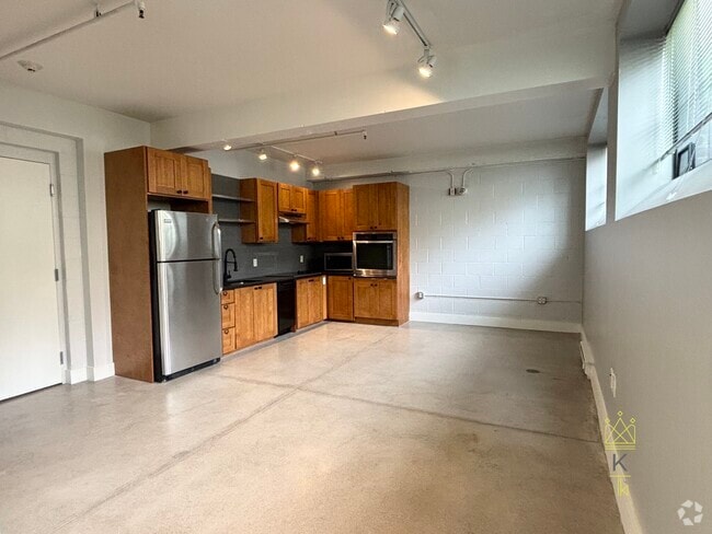 Building Photo - 20 Sunnyside St Rental