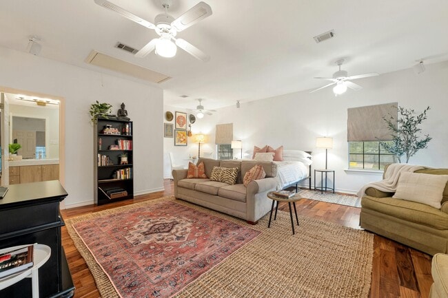 Photo - 1401 Bowie Rd House