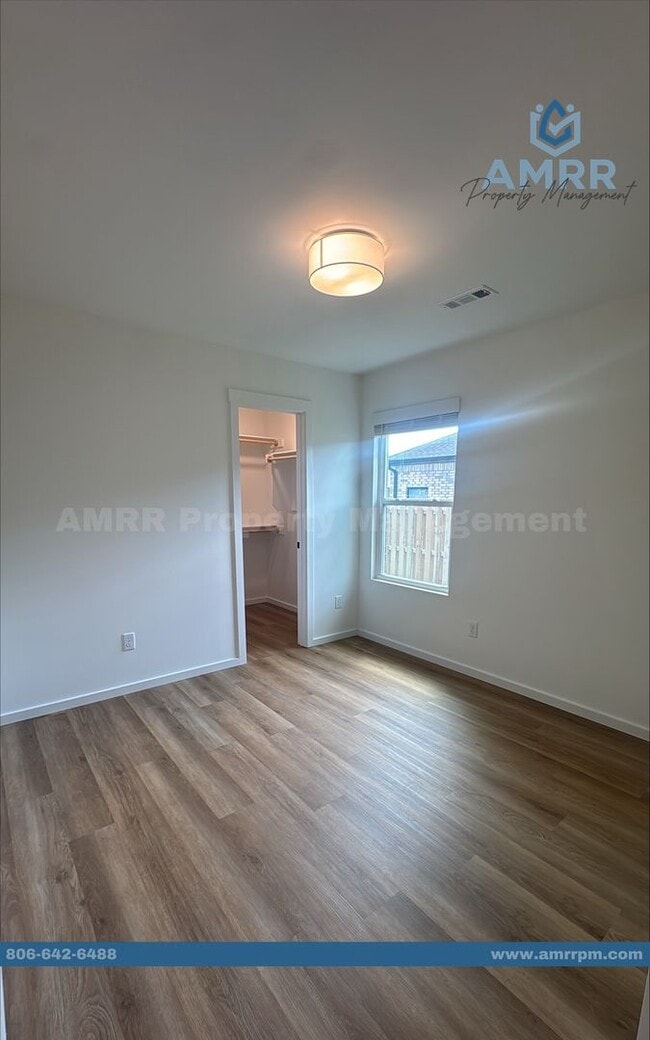 Photo - 1833 Porter St