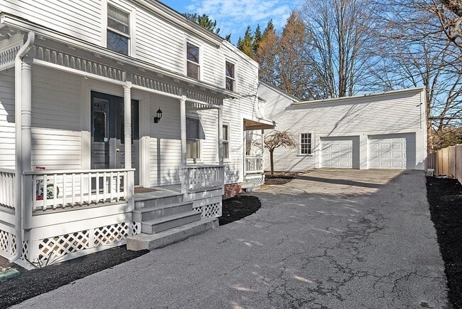 Building Photo - 8 Main St Unit 2 R