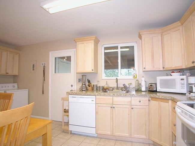 Photo - 1376 E Luck Spring Dr
