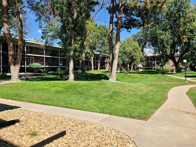 Building Photo - 6800 E Tennessee Unit 332