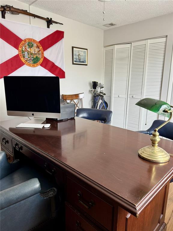 Photo - 2379 Flamingo Way