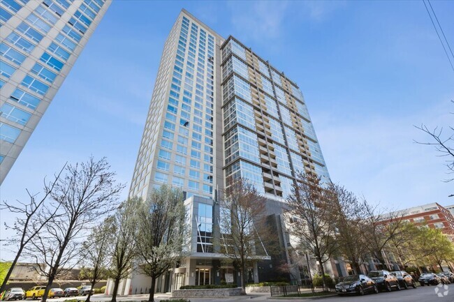 Building Photo - 1901 S Calumet Ave Unit 1310 Rental
