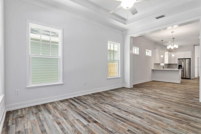 420 NW 1st St