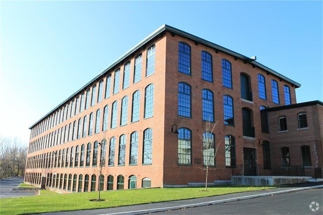Building Photo - 75 Pocasset St Unit 319 Rental
