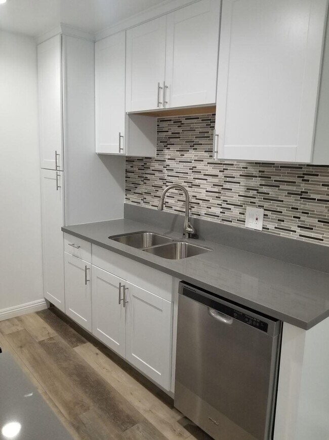 Photo - 9301 Lucerne Ave