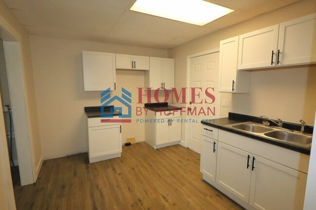 Photo - Four Bedroom House | One Bathroom