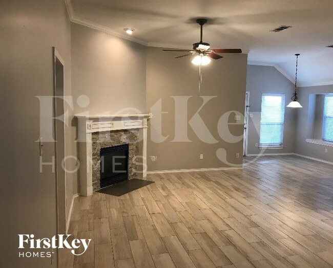 1002 Harwood Ct