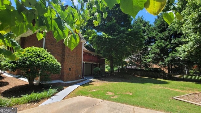 Photo - 5005 Johns Creek Ct