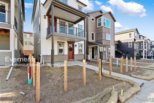 Building Photo - 8970 Southurst St Rental