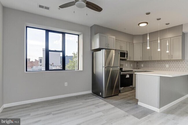 400 N Highland Ave Unit 303