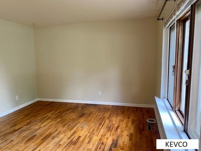 Photo - 1100-1102 Castlerock Dr Unit 1100 Castlerock Dr