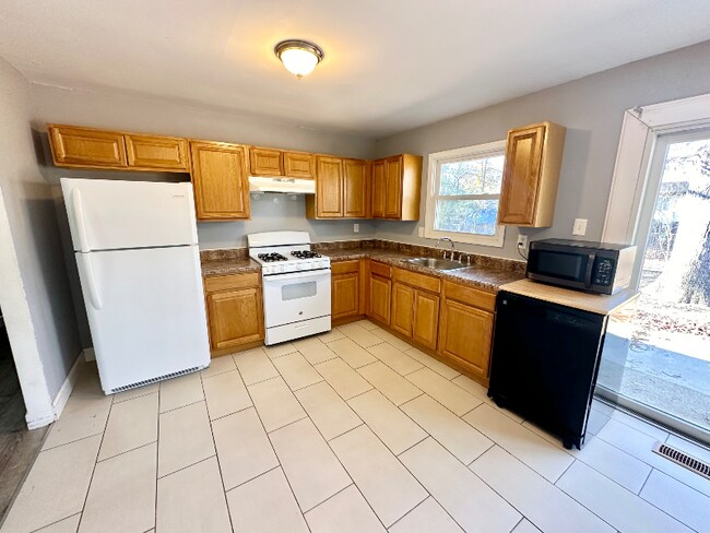 Photo - 150 Orange Ave