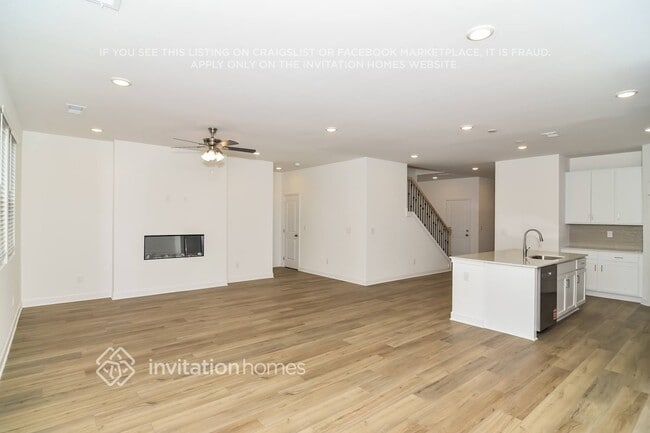 Photo - 253 W Millbrook Dr