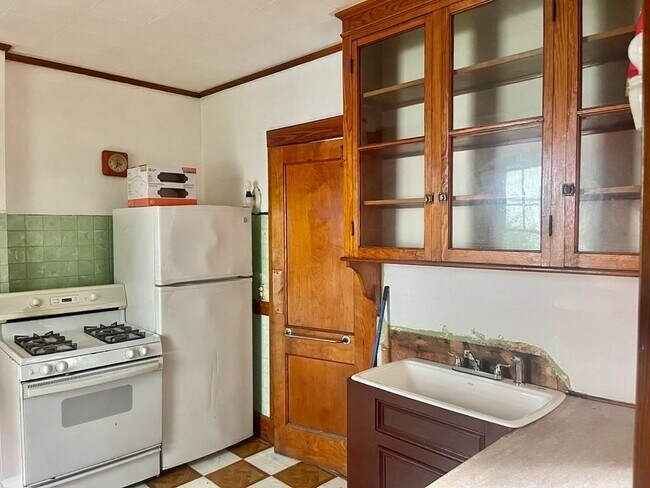 47 Pleasant St