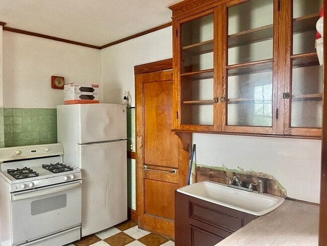 Photo - 47 Pleasant St