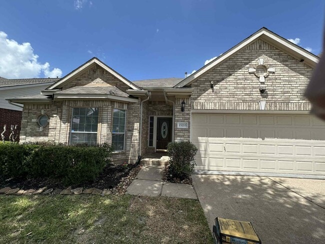 Building Photo - 15215 Millers Run Ln Rental