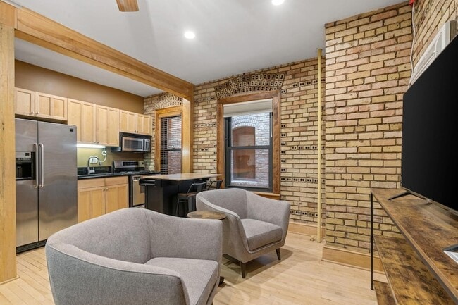 Photo - 11 S 12th St