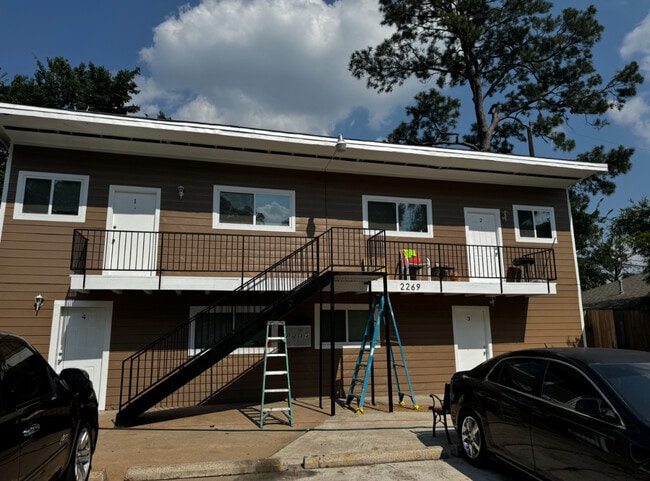 Building Photo - 2269 Collier St Unit #4