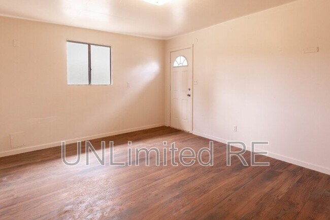 Photo - 837 S 5th St