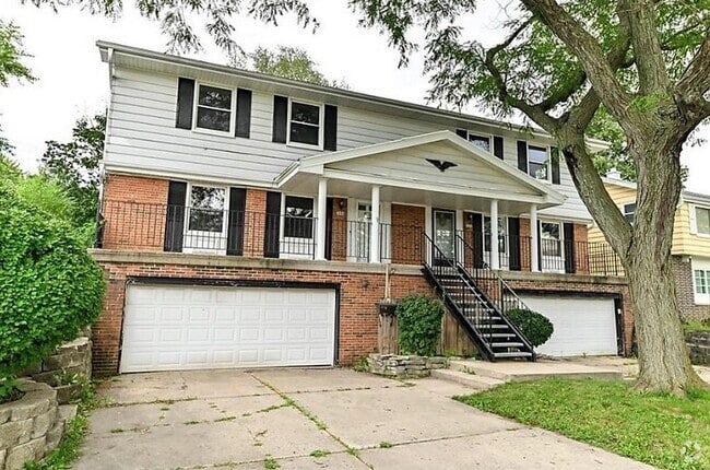 Building Photo - 3600 S 92nd St Rental