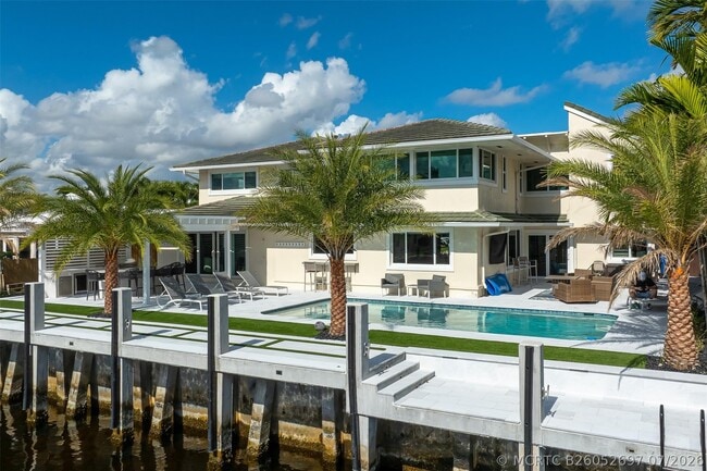 Photo - 39 Castle Harbor Isle Dr