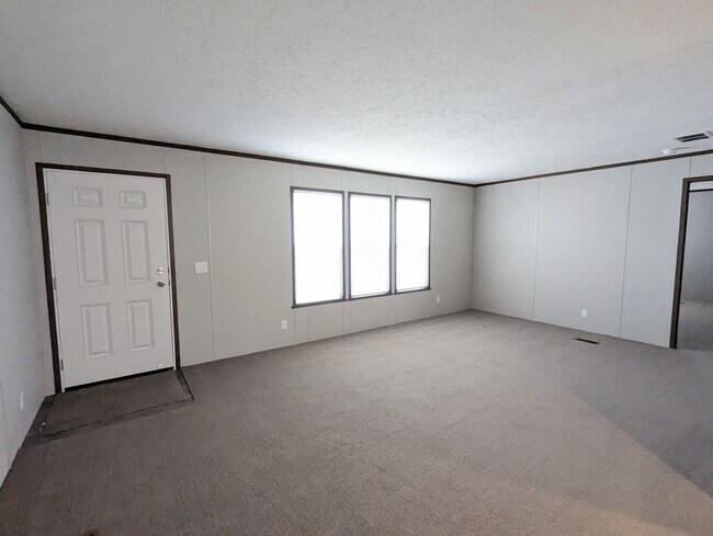 Photo - 660 Oregon St