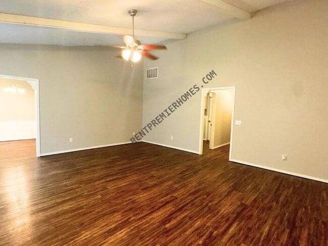 Photo - 3000 SW 129th St
