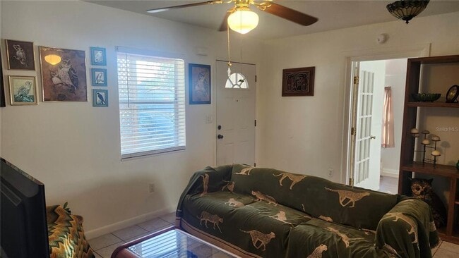 Photo - 788 Halstead St