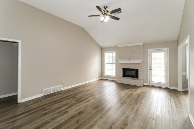 Photo - 8607 Sunnyvale St N