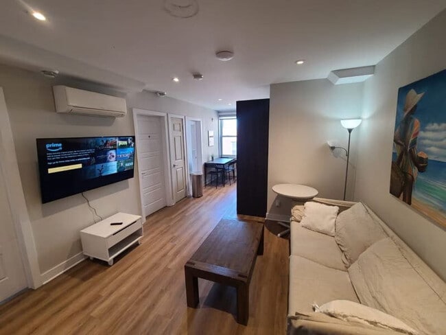 Photo - 2205 Rue St Marc Unit SI FL5-ID1385330P