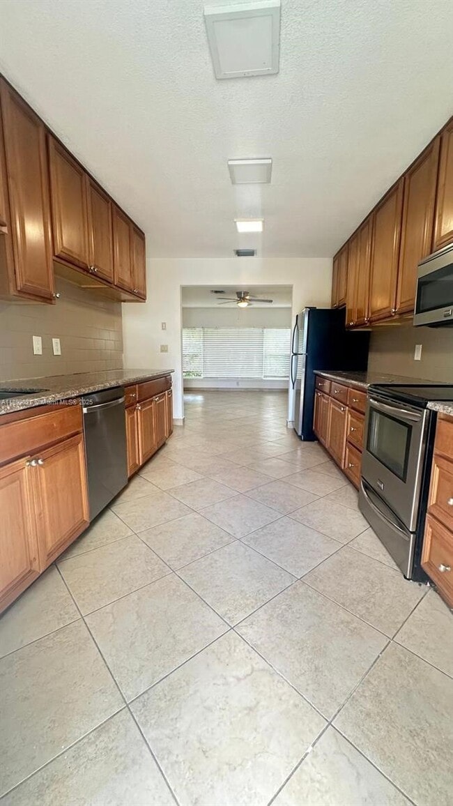 Photo - 1753 NE 18th St Unit 1755