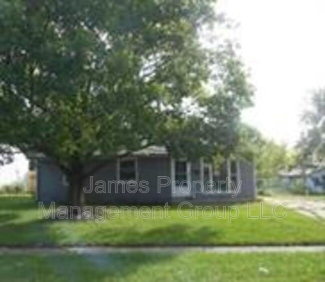 Photo - 1004 Oakland Dr