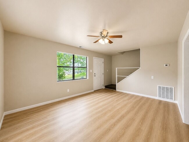 Photo - Remodeled 2 Bed/ 1.5 Bath Townhouse in Batesville!